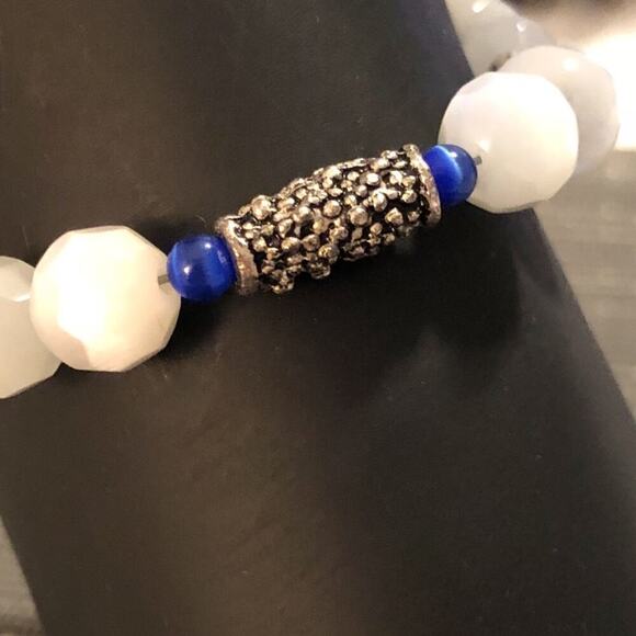 White Cat-Eye Silver Barrel Handmade Ankle Bracelet - Picture 2 of 7